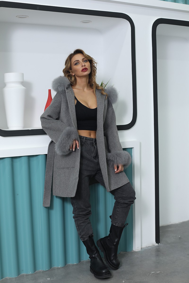 Kashmere frakki með loðhettu